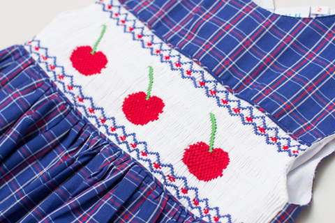 さくらんぼのワンピース