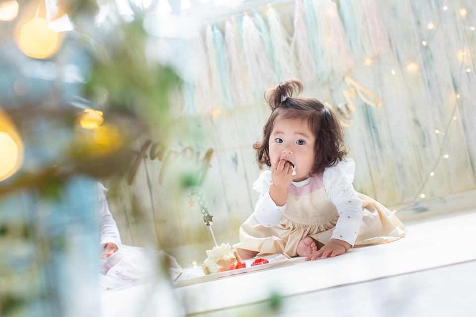 可愛い女の子のスマッシュケーキ